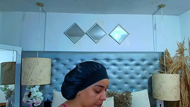 EileenBenzon online show from February 2026 03:39:02 PM