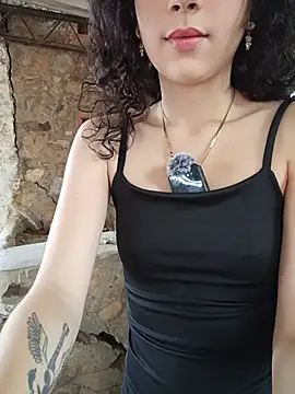 sweet outdoor charm online show from June 2026 03:38:02 PM