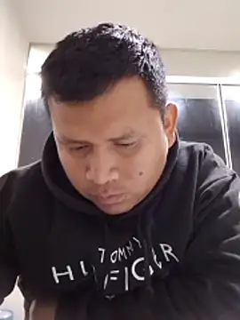 Snapshot of zeta29 chatting on October 2025 04:02:02 AM zeta29 online show from October 2025 04:02:02 AM