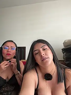Snapshot of kim_zaratte chatting on May 2026 03:08:02 PM kim zaratte online show from May 2026 03:08:02 PM
