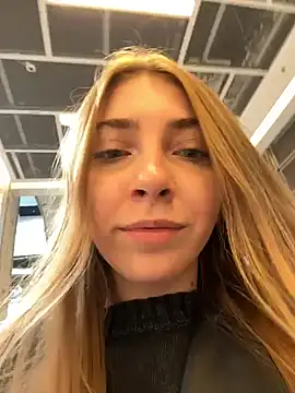 Snapshot of Sunny___Bunny chatting on October 2025 12:17:01 PM Sunny Bunny online show from October 2025 12:17:01 PM