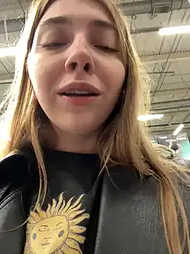 Snapshot of Sunny___Bunny chatting on October 2025 12:17:02 PM Sunny Bunny online show from October 2025 12:17:02 PM