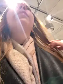 Snapshot of Sunny___Bunny chatting on November 2025 10:12:02 AM Sunny Bunny online show from November 2025 10:12:02 AM