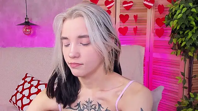 Snapshot of as1an_girlfriend chatting on February 2025 01:17:02 PM as1an girlfriend online show from February 2025 01:17:02 PM