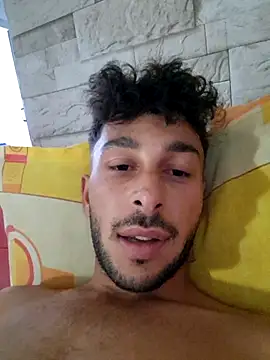 Snapshot of Iulianmarius12 chatting on September 2025 01:01:01 PM Iulianmarius12 online show from September 2025 01:01:01 PM