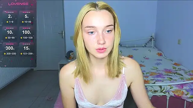 Wild Sophie  online show from October 2025 07:14:01 PM