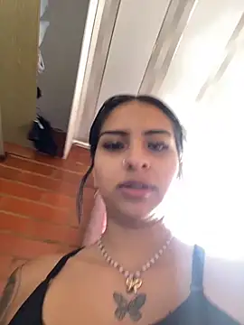 Hilary pinkk online show from November 2025 07:36:02 PM