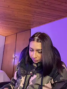 Hilary pinkk online show from March 2026 02:25:01 AM