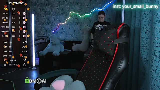 Your small bunny online show from November 2025 02:12:01 AM