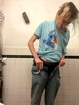 tallnerdyguy online show from September 2025 09:18:01 PM