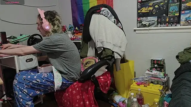 tallnerdyguy online show from April 2026 03:49:02 AM