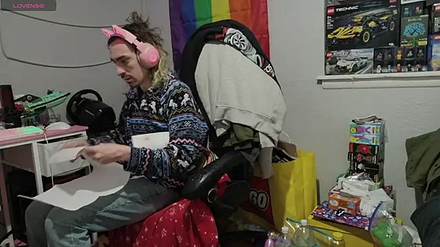 tallnerdyguy online show from April 2026 12:54:02 AM