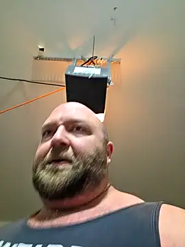 Strong Bear89 online show from February 2025 05:04:01 PM