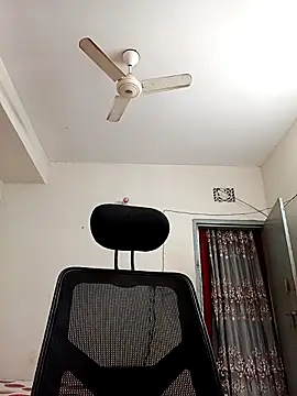 Snapshot of Tisha-01 chatting on November 2025 01:16:01 AM Tisha-01 online show from November 2025 01:16:01 AM