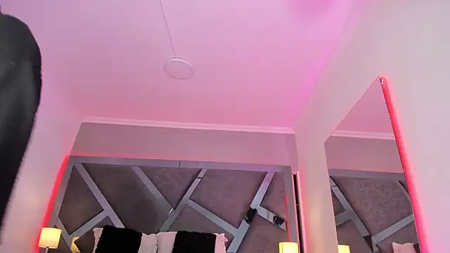 AmberiniHoffman online show from March 2025 11:53:01 AM