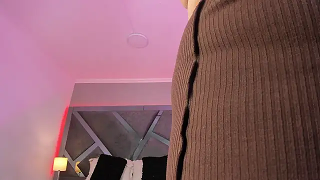 AmberiniHoffman online show from March 2025 06:12:02 PM