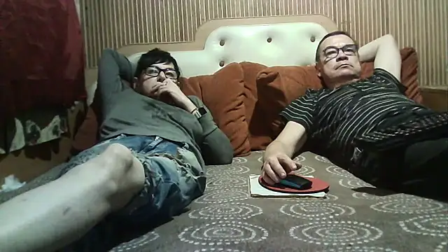 Snapshot of AlanaLaDream chatting on December 2025 07:53:02 PM AlanaLaDream online show from December 2025 07:53:02 PM