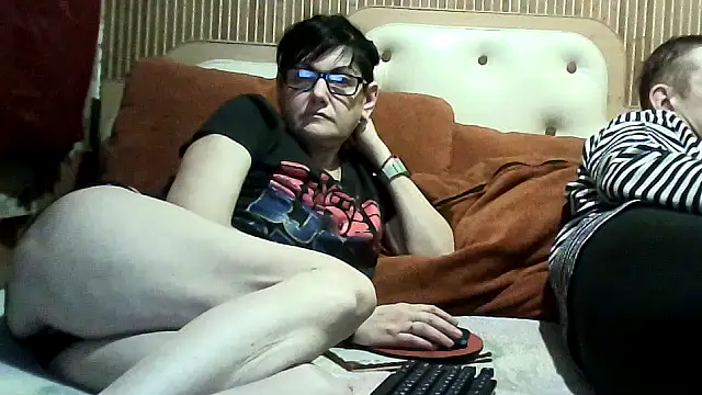 Snapshot of AlanaLaDream chatting on December 2025 04:47:01 PM AlanaLaDream online show from December 2025 04:47:01 PM