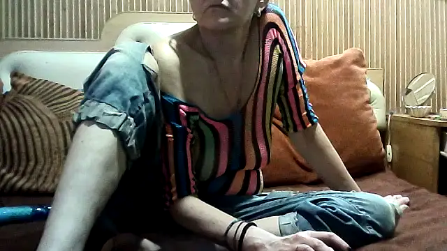 Snapshot of AlanaLaDream chatting on February 2026 05:39:01 PM AlanaLaDream online show from February 2026 05:39:01 PM