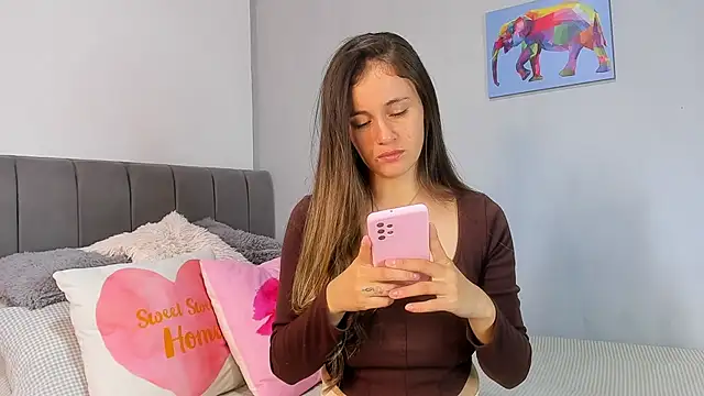 Snapshot of naughtyloverss chatting on October 2025 02:39:01 PM naughtyloverss online show from October 2025 02:39:01 PM