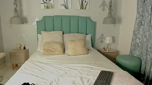 Snapshot of Khenta_Michells chatting on January 2025 10:52:01 AM Khenta Michells online show from January 2025 10:52:01 AM