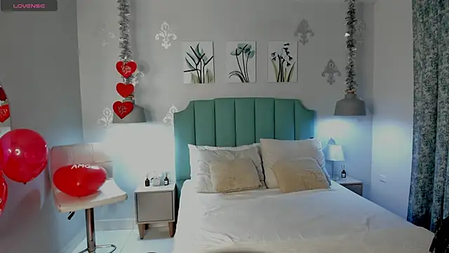 Snapshot of Khenta_Michells chatting on February 2025 10:38:02 AM Khenta Michells online show from February 2025 10:38:02 AM