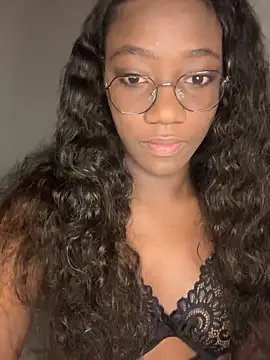 Khenta Michells online show from November 2025 11:05:02 AM