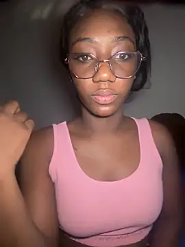 Khenta Michells online show from April 2026 01:23:01 PM