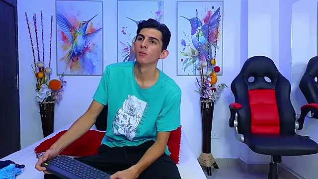 Ana n Leo online show from December 2024 12:01:02 PM