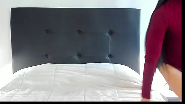 Skyler  blue4 online show from January 2025 12:40:01 PM