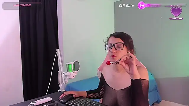 gwen ashly online show from February 2025 07:47:02 PM