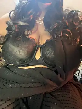 Snapshot of SnehaRai chatting on February 2025 03:53:01 PM SnehaRai online show from February 2025 03:53:01 PM