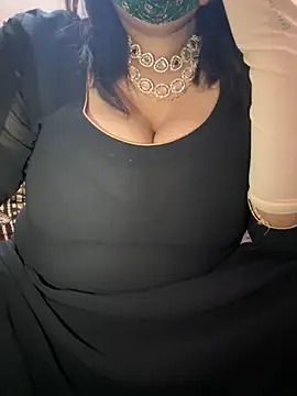 Snapshot of SnehaRai chatting on February 2025 02:27:02 PM SnehaRai online show from February 2025 02:27:02 PM