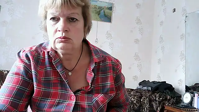 Snapshot of Ettie_Tonia chatting on October 2025 07:42:02 AM Ettie Tonia online show from October 2025 07:42:02 AM