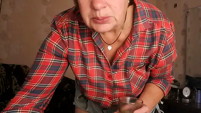 Ettie Tonia online show from October 2025 09:02:01 AM