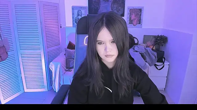 Elainebeness online show from October 2025 07:10:02 PM