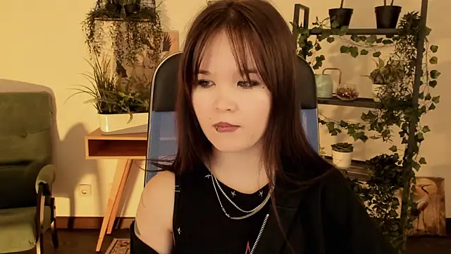 Elainebeness online show from March 2026 07:20:02 PM