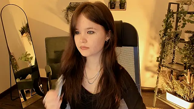 Elainebeness online show from April 2026 04:26:01 PM