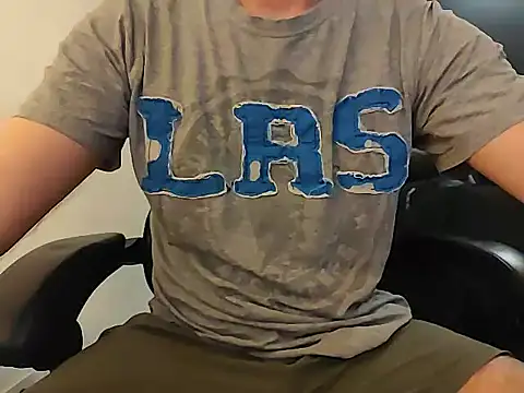 Snapshot of jayb0y61 chatting on October 2025 04:26:01 AM jayb0y61 online show from October 2025 04:26:01 AM