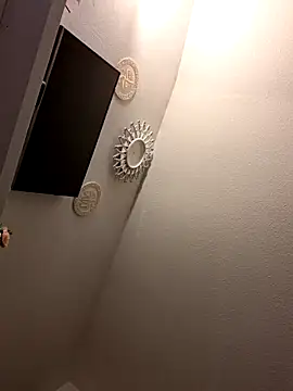 lacoquine timide online show from March 2026 12:31:01 PM