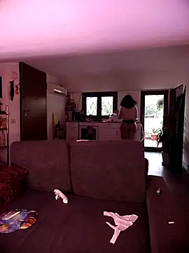 salomea r online show from April 2026 05:18:01 PM