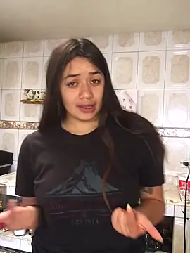 Miss oliviaa online show from November 2025 01:11:02 PM