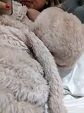 fofinhaa12 online show from October 2025 12:33:01 PM