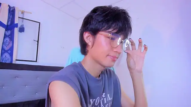 Snapshot of Johhan__Lee chatting on December 2024 02:33:02 AM Johhan Lee online show from December 2024 02:33:02 AM