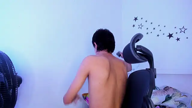 Johhan  Lee online show from December 2025 08:49:02 PM