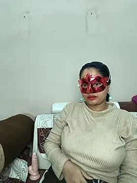 bigtitsqueen online show from February 2026 06:51:02 AM