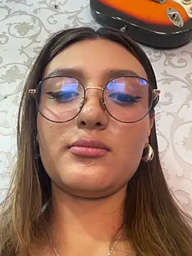 Snapshot of Afrodita_Shalom chatting on February 2025 08:19:01 PM Afrodita Shalom online show from February 2025 08:19:01 PM