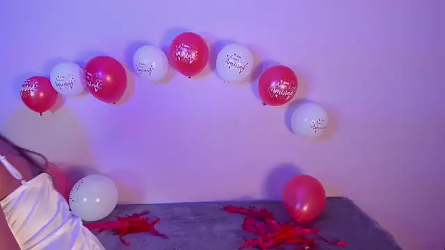 Snapshot of Afrodita_Shalom chatting on February 2025 11:10:02 AM Afrodita Shalom online show from February 2025 11:10:02 AM