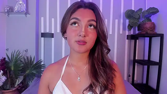 Snapshot of Afrodita_Shalom chatting on February 2025 02:06:02 PM Afrodita Shalom online show from February 2025 02:06:02 PM