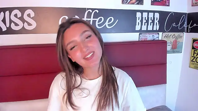 Snapshot of Afrodita_Shalom chatting on March 2025 02:01:02 PM Afrodita Shalom online show from March 2025 02:01:02 PM